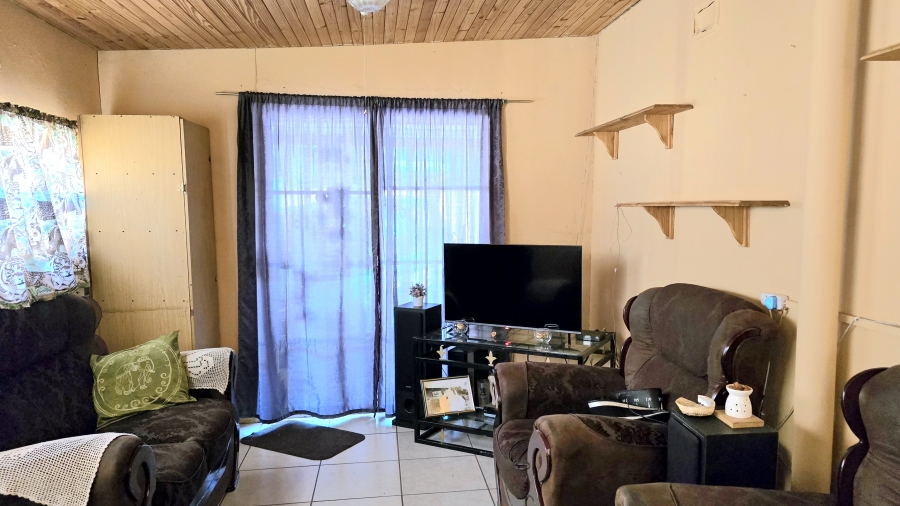 4 Bedroom Property for Sale in Oos Einde North West